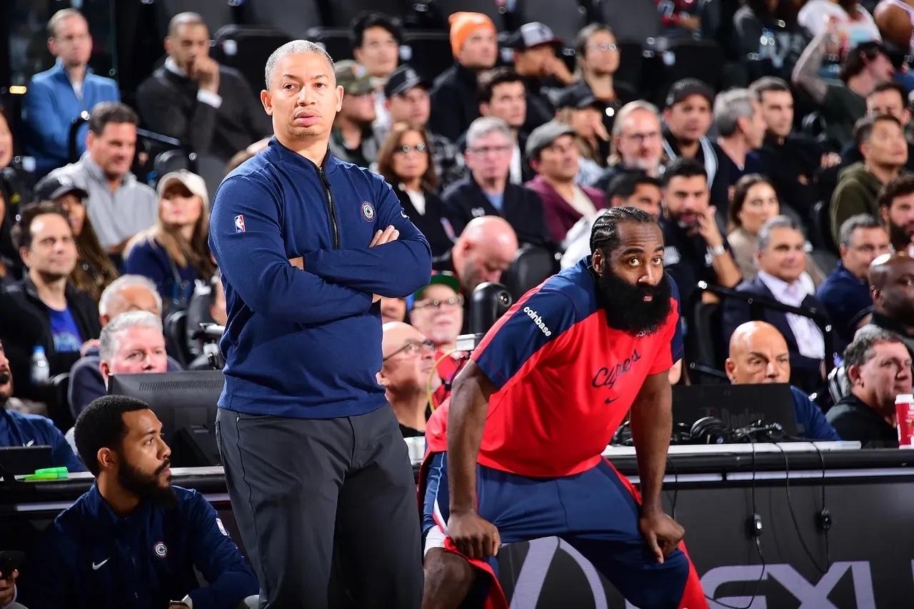 关于篮网队联手取得连胜，全队状态火热赢得瞩目的信息