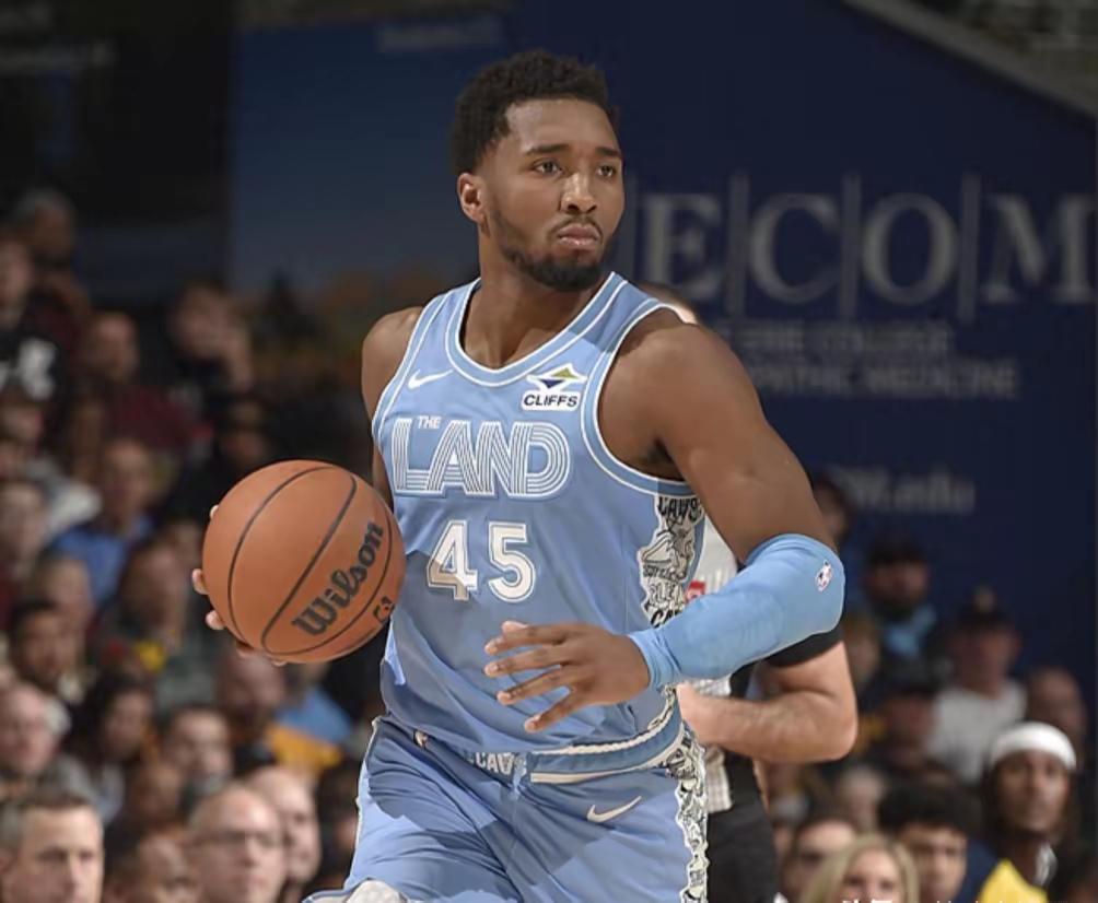 西亚卡姆狂砍爆发新星分，鹈鹕迎来新赛季高光！